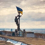 Ukrajinci oslobodili mjesta, širi se slika dizanja zastave: “Nema mjesta okupatorima”