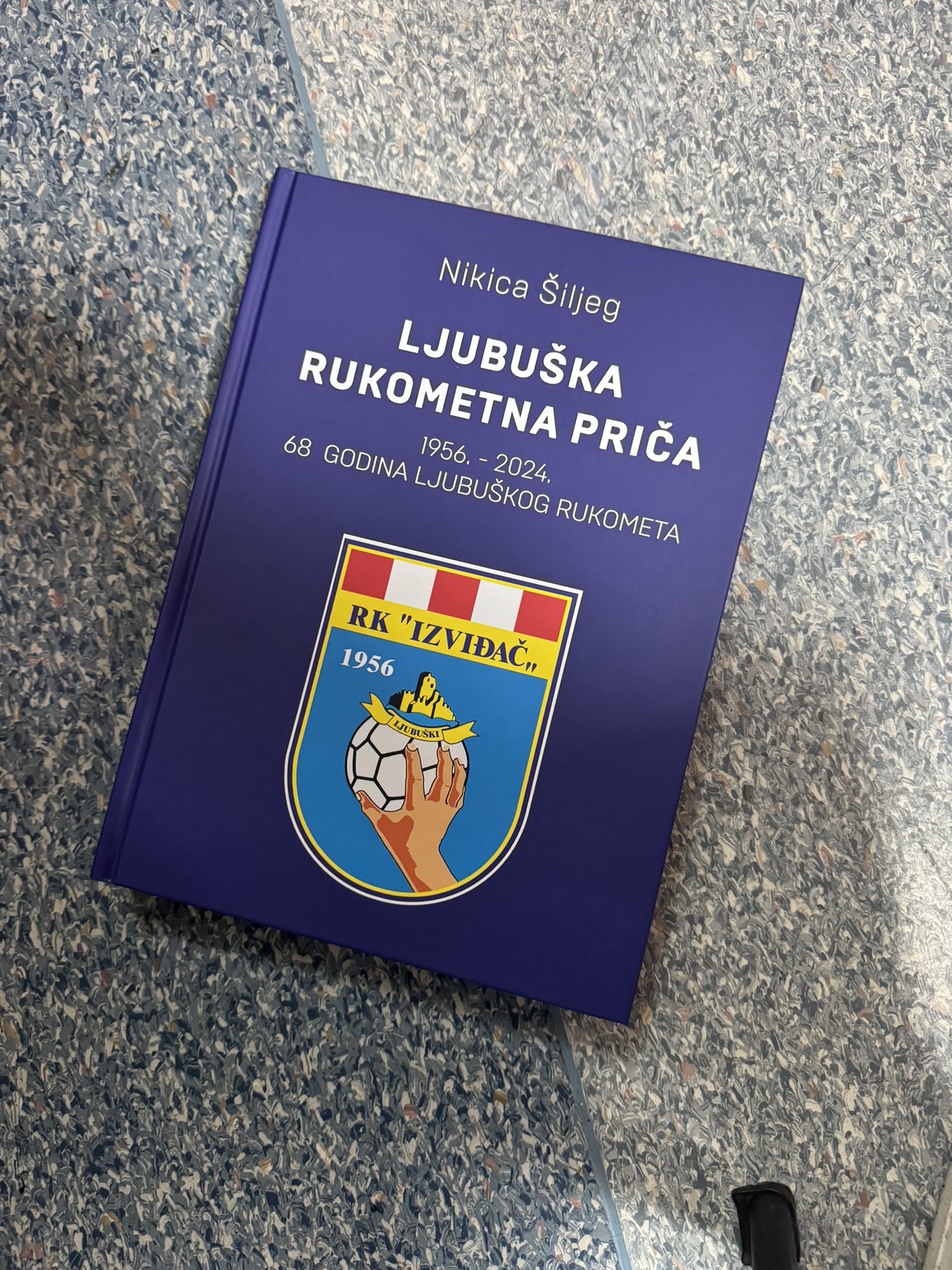 “Ljubuška rukometna priča” uručena bivšim igračima RK Izviđač Agrama