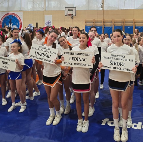 Brončana medalja za cheerleadersice Ljubuškog, odlični rezultati karatista u Ivanić Gradu, pobjeda košarkaša u Mostaru