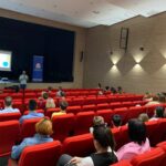 Ljubuški: U Kulturnom centru održano predavanje: „Djeca na internetu – prilike i prijetnje“
