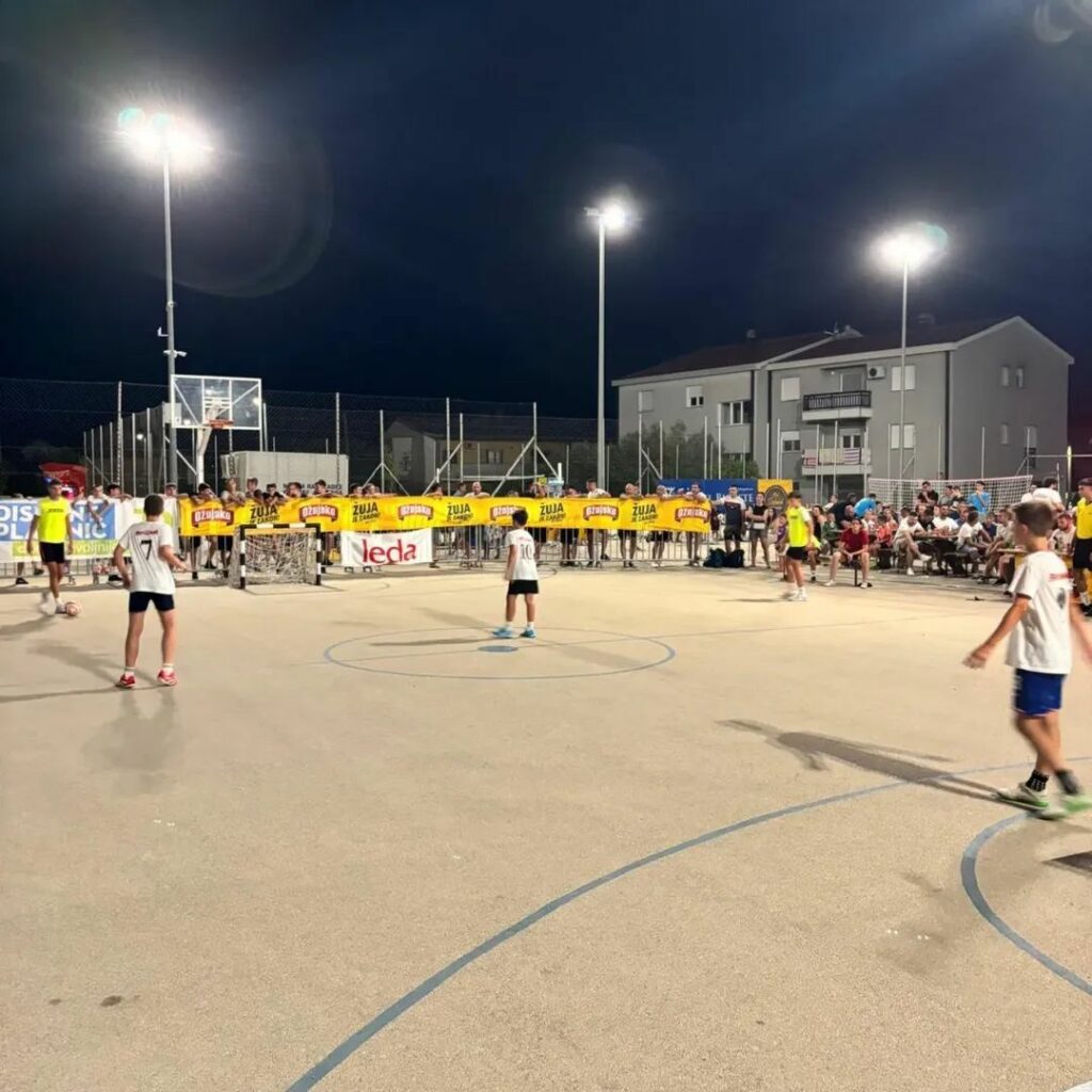 Završen 5.Futsal 3×3 Ljubuški: Rekordne 84 ekipe, više od 400 igrača i spektakularni potezi najmlađih Završen 5.Futsal 3×3 Ljubuški: Rekordne 84 ekipe, više od 400 igrača i spektakularni potezi najmlađih