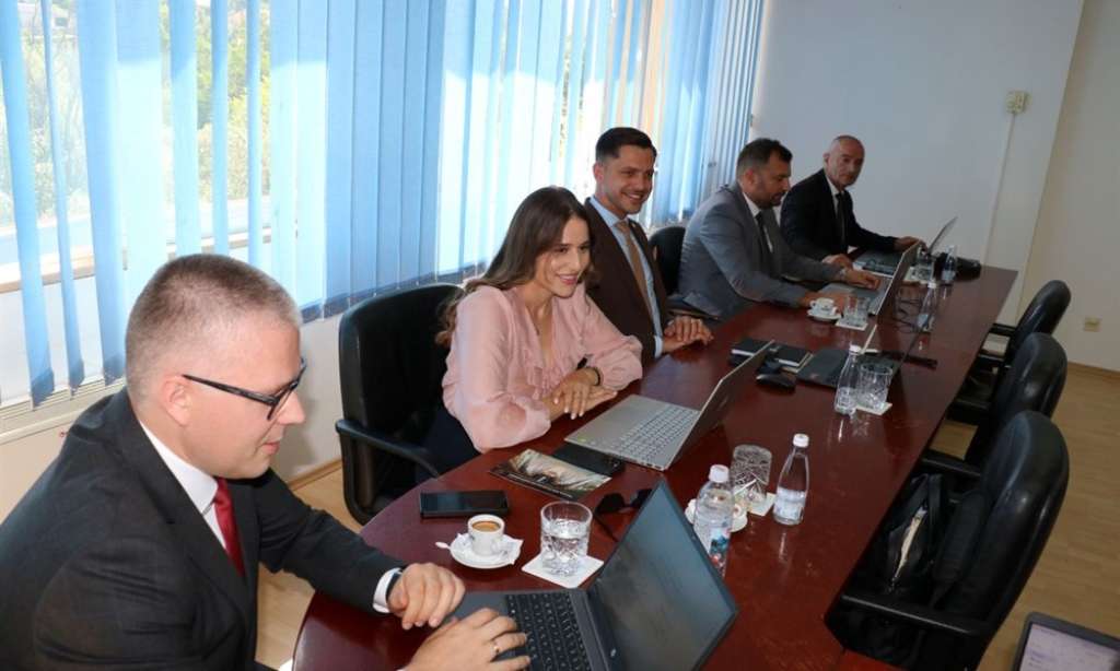 Leko: Vlada ŽZH isplatila 1.500.000 KM za sufinanciranje prijevoza učenika