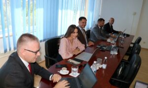 Vlada ŽZH povisila naknade za branitelje i obitelji s troje i više djece