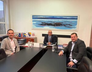 Gradonačelnik Ljubuškog Vedran Markotić u posjeti Pravnom fakultetu: naglašena podrška studentima i jačanju suradnje s akademskom zajednicom