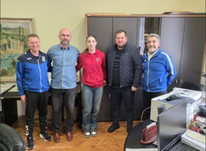 Zlatnu rukometašicu Izviđača Katarinu Kraljević  primili gradonačelnik Ljubuškog Vedran Markotić i predsjednik Gradskog vijeća Tihomir Kvesić