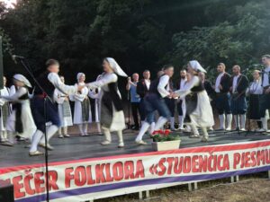 Studenci: Održana 24. Smotra folklora „Studenčica pjesmu nosi“