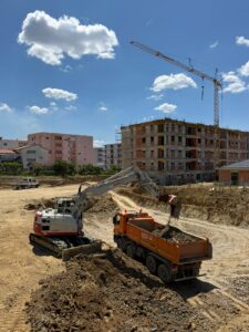 Poklanja se materijal za nasipanje i ravnanje terena