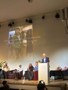 Ljubuški: Predstavljena knjiga „Sin – Priča o Toniju“ dr. sc. Zdenka Hercega