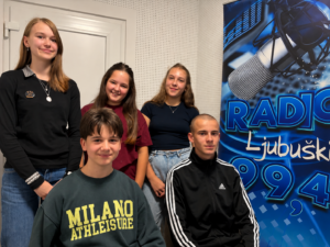 „Naš mali, a veliki svijet“: Učenici OŠ Ivane Brlić-Mažuranić predstavili svoju školu u programu Radio Ljubuškog